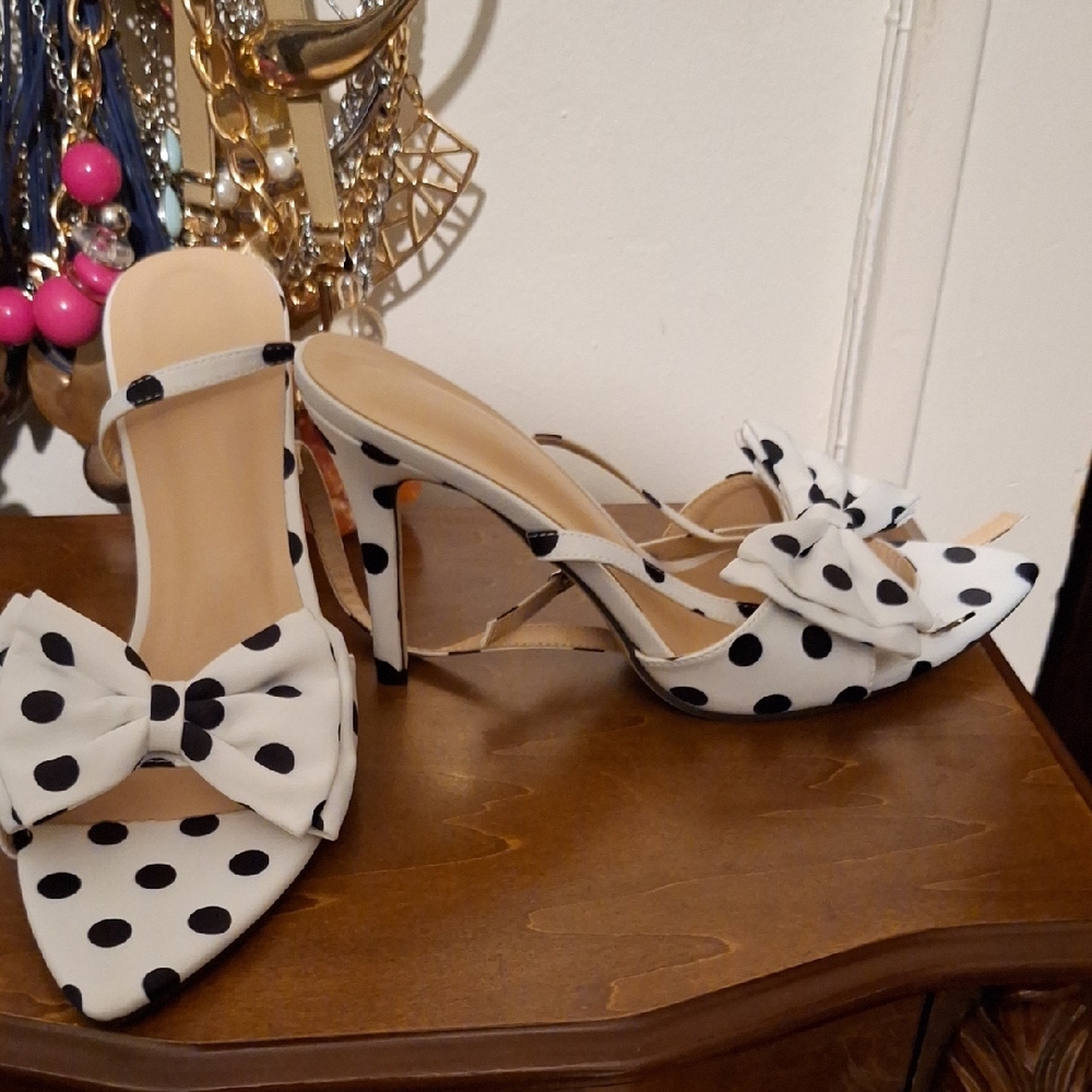 Elegant Polka Dot Heels with Bow